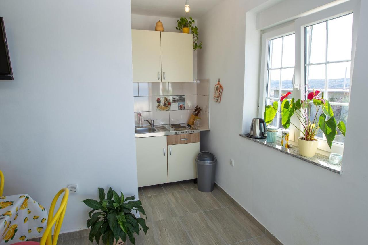 Apartments Luka Rtina Εξωτερικό φωτογραφία