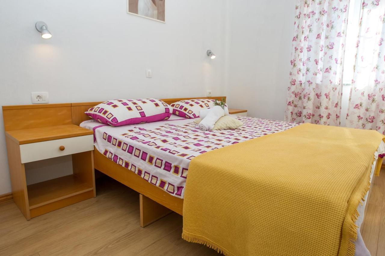 Apartments Luka Rtina Εξωτερικό φωτογραφία